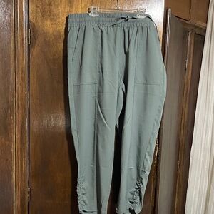 RBX Women's Gray Capris